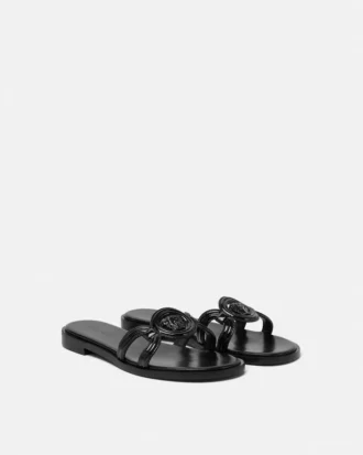 Medusa 95 flate sandaler i lakkskinn