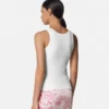 Ribbet tank-top med sikkerhetsnål