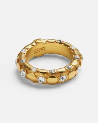 Ring i krystall og metallnett