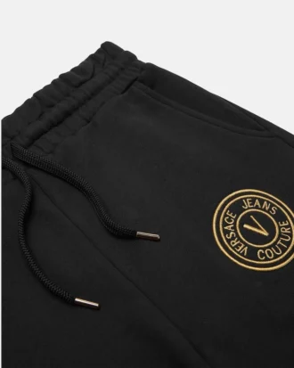 V-Emblem-sweatshorts